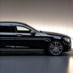 Voiture de luxe brillante, haut de gamme
